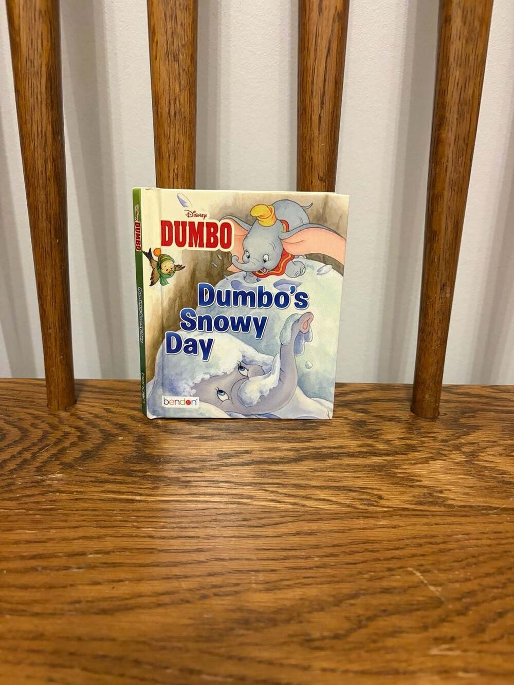Disney Dumbo's Snowy Day Hardcover Book Bendon